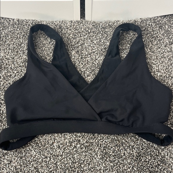 Fabletics Eden Bra in Black - Picture 4 of 8